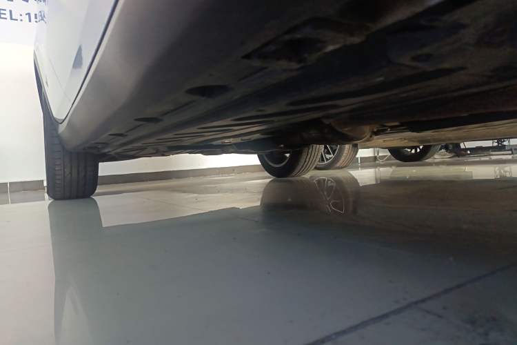 Used Mercedes-Benz GLC Coupe 2021 GLC 260 4MATIC Coupe SUV Right Side Sill