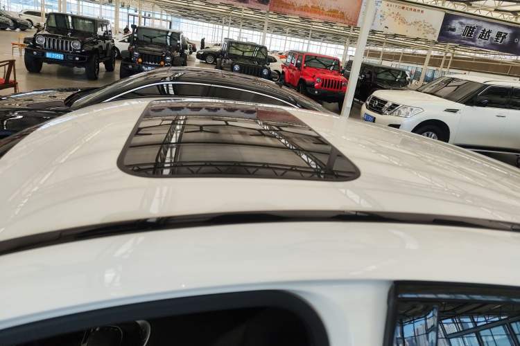 Used Mercedes-Benz GLC Coupe 2021 GLC 260 4MATIC Coupe SUV Roof
