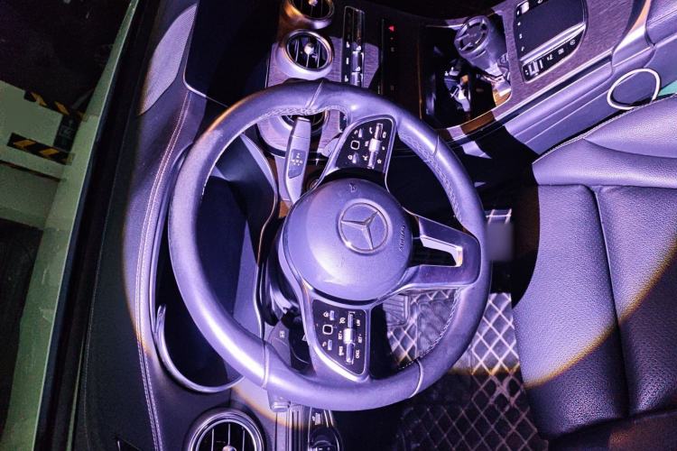 Used Mercedes-Benz GLC Coupe 2021 GLC 300 4MATIC Coupe SUV Steering Wheel