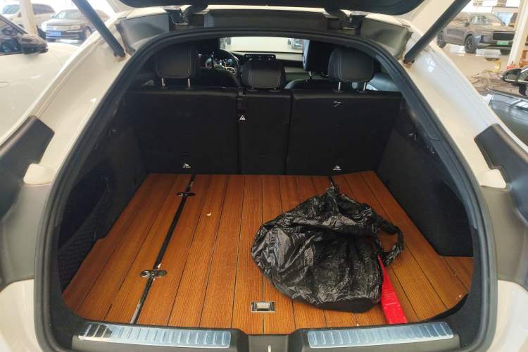 Used Mercedes-Benz GLC Coupe 2021 GLC 260 4MATIC Coupe SUV Trunk