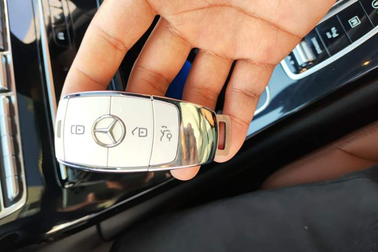 Used Mercedes-Benz GLC Coupe 2021 GLC 260 4MATIC Coupe SUV Vehicle Key