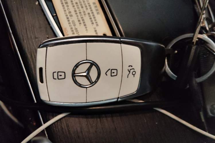 Used Mercedes-Benz GLC Coupe 2021 GLC 300 4MATIC Coupe SUV Vehicle Key