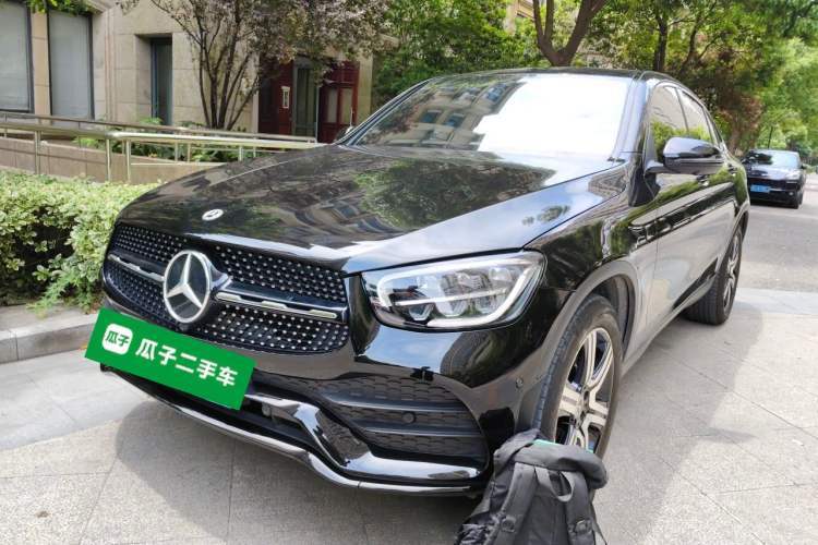 Used Mercedes-Benz GLC Coupe 2022 Refreshed GLC 260 4MATIC Coupe SUV Guazi used car, China used car export, Used car for sale, Used cars, Cheapest cars for sale