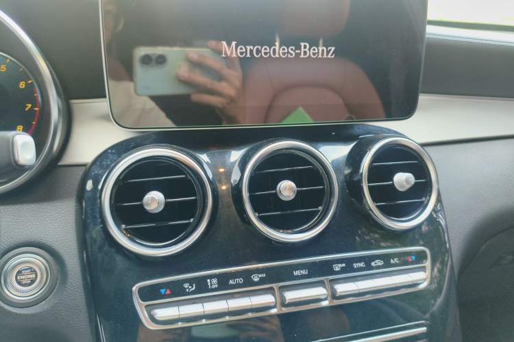 Used Mercedes-Benz GLC Coupe 2022 Refreshed GLC 260 4MATIC Coupe SUV Audio And AC Panel