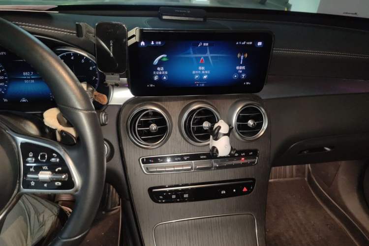 Used Mercedes-Benz GLC Coupe 2022 Refreshed GLC 300 4MATIC Coupe SUV Audio And AC Panel