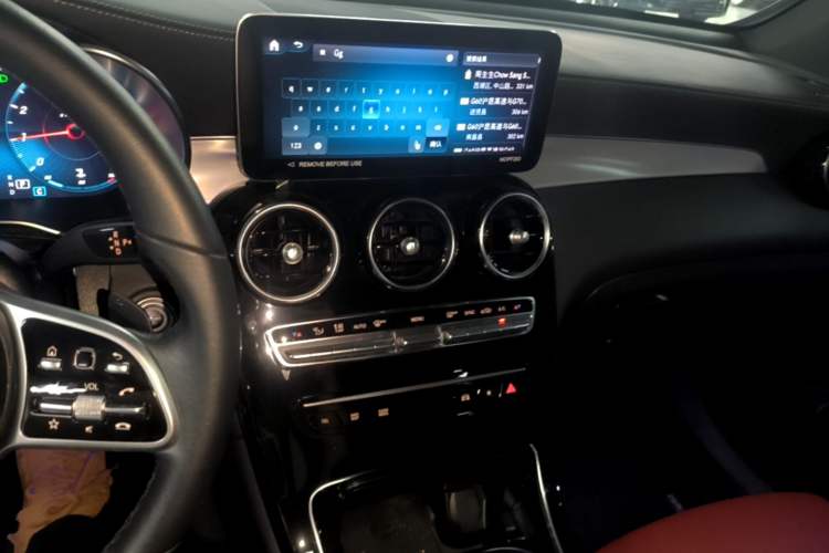 Used Mercedes-Benz GLC Coupe 2022 Refreshed GLC 260 4MATIC Coupe SUV Audio And AC Panel