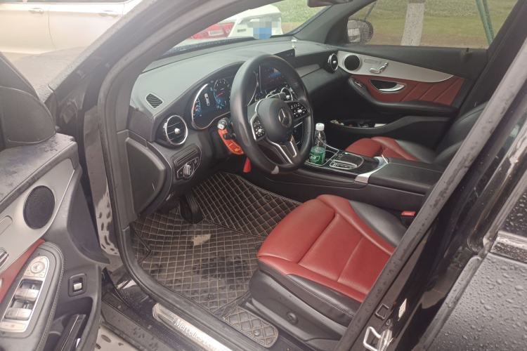 Used Mercedes-Benz GLC Coupe 2022 Refreshed GLC 260 4MATIC Coupe SUV Driver Seat
