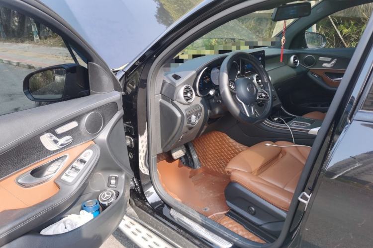 Used Mercedes-Benz GLC Coupe 2022 Refreshed GLC 300 4MATIC Coupe SUV Driver Seat