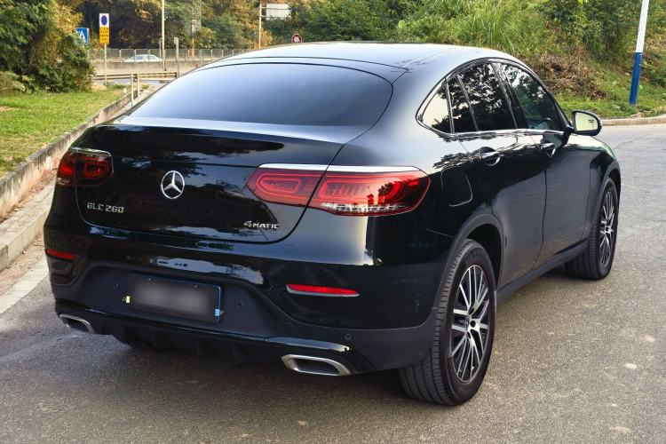 Used Mercedes-Benz GLC Coupe 2022 Refreshed GLC 260 4MATIC Coupe SUV Exterior 3