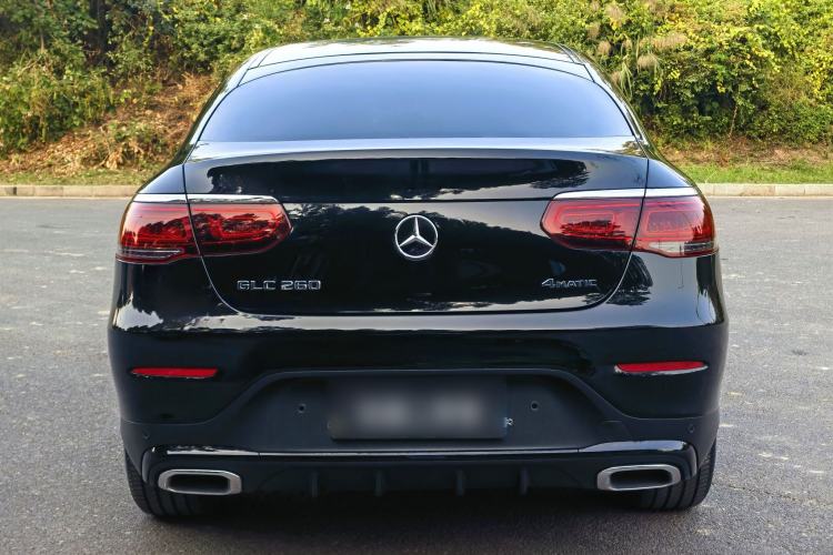 Used Mercedes-Benz GLC Coupe 2022 Refreshed GLC 260 4MATIC Coupe SUV Exterior 5