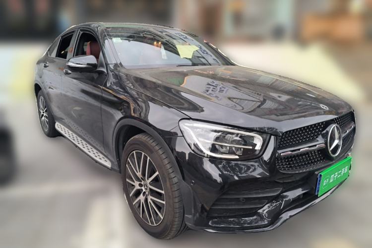Used Mercedes-Benz GLC Coupe 2022 Refreshed GLC 300 4MATIC Coupe SUV Front Right 45 Deg