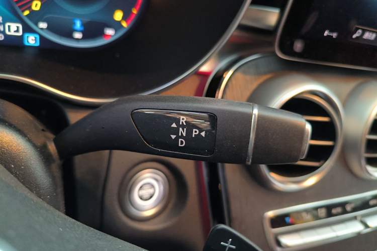 Used Mercedes-Benz GLC Coupe 2022 Refreshed GLC 300 4MATIC Coupe SUV Gear Lever