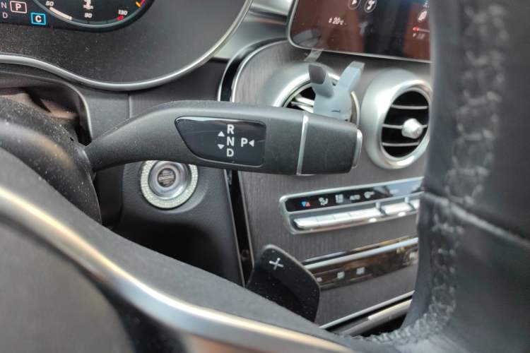 Used Mercedes-Benz GLC Coupe 2022 Refreshed GLC 300 4MATIC Coupe SUV Gear Lever