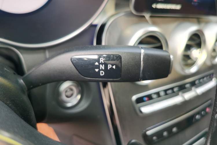 Used Mercedes-Benz GLC Coupe 2022 Refreshed GLC 300 4MATIC Coupe SUV Gear Lever