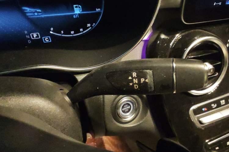 Used Mercedes-Benz GLC Coupe 2022 Refreshed GLC 260 4MATIC Coupe SUV Gear Lever