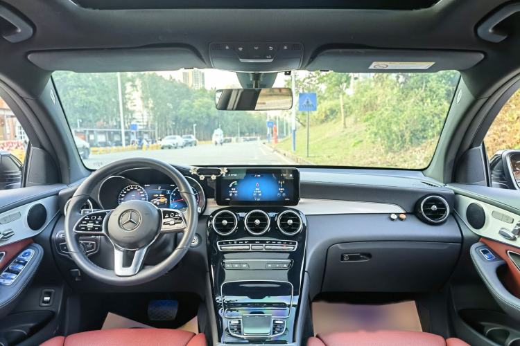Used Mercedes-Benz GLC Coupe 2022 Refreshed GLC 260 4MATIC Coupe SUV Interior 1