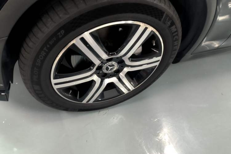 Used Mercedes-Benz GLC Coupe 2022 Refreshed GLC 260 4MATIC Coupe SUV Left Front Wheel Hub