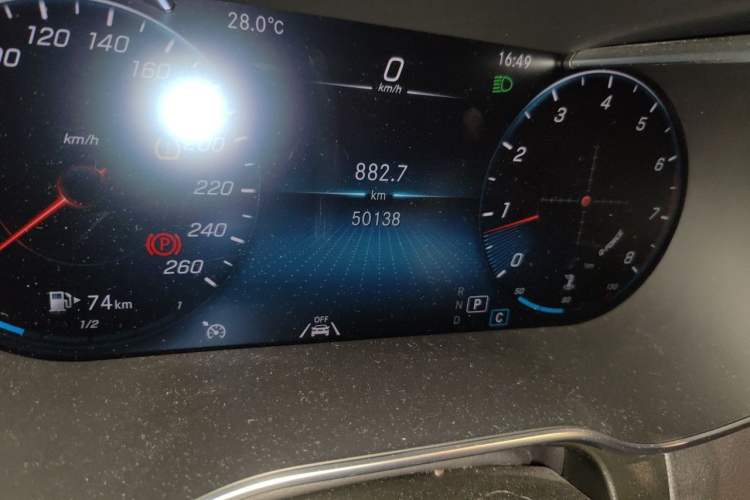 Used Mercedes-Benz GLC Coupe 2022 Refreshed GLC 300 4MATIC Coupe SUV Odometer Close Up