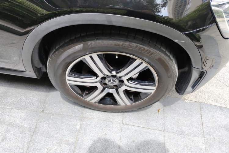 Used Mercedes-Benz GLC Coupe 2022 Refreshed GLC 260 4MATIC Coupe SUV Right Front Wheel Hub