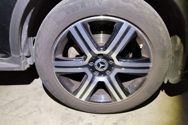 Used Mercedes-Benz GLC Coupe 2022 Refreshed GLC 260 4MATIC Coupe SUV Right Front Wheel Hub