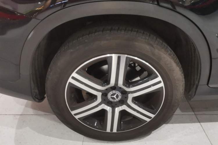 Used Mercedes-Benz GLC Coupe 2022 Refreshed GLC 260 4MATIC Coupe SUV Right Rear Wheel Hub