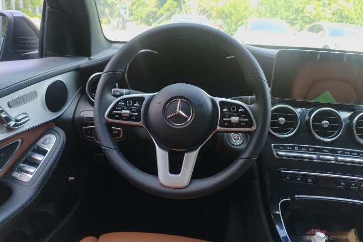 Used Mercedes-Benz GLC Coupe 2022 Refreshed GLC 260 4MATIC Coupe SUV Steering Wheel