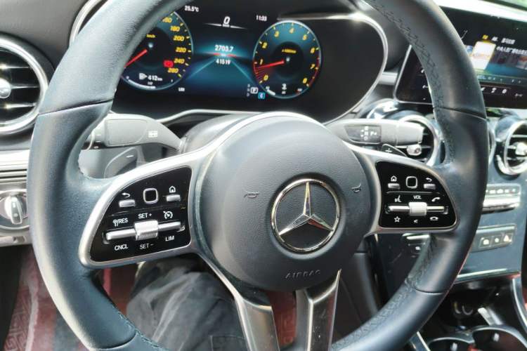 Used Mercedes-Benz GLC Coupe 2022 Refreshed GLC 260 4MATIC Coupe SUV Steering Wheel