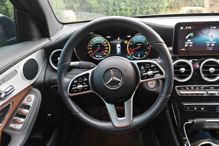 Used Mercedes-Benz GLC Coupe 2022 Refreshed GLC 260 4MATIC Coupe SUV Steering Wheel