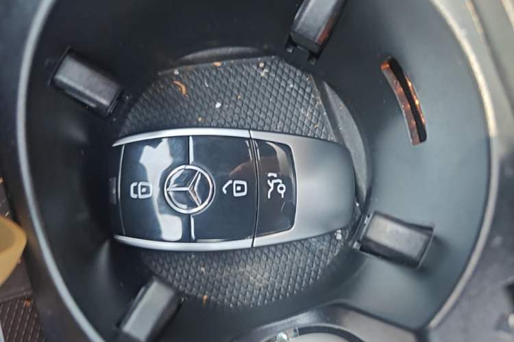 Used Mercedes-Benz GLC Coupe 2022 Refreshed GLC 260 4MATIC Coupe SUV Vehicle Key