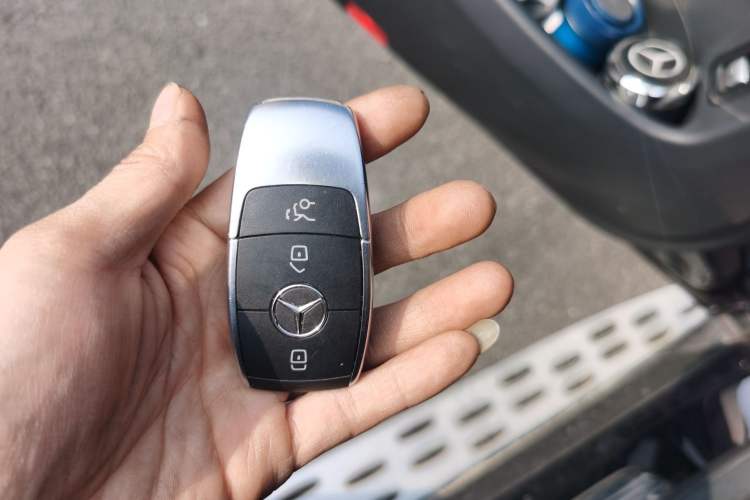 Used Mercedes-Benz GLC Coupe 2022 Refreshed GLC 300 4MATIC Coupe SUV Vehicle Key