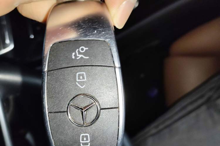 Used Mercedes-Benz GLC Coupe 2022 Refreshed GLC 260 4MATIC Coupe SUV Vehicle Key