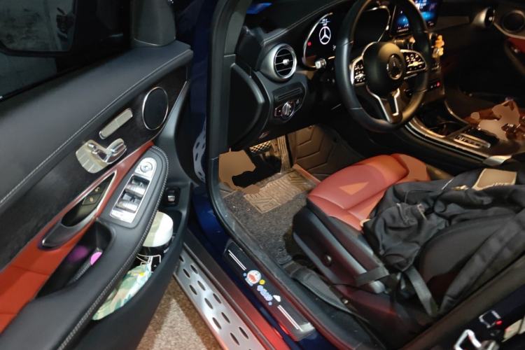 Used Mercedes-Benz GLC Coupe 2022 Refreshed GLC 300 4MATIC Coupe SUV Driver Seat