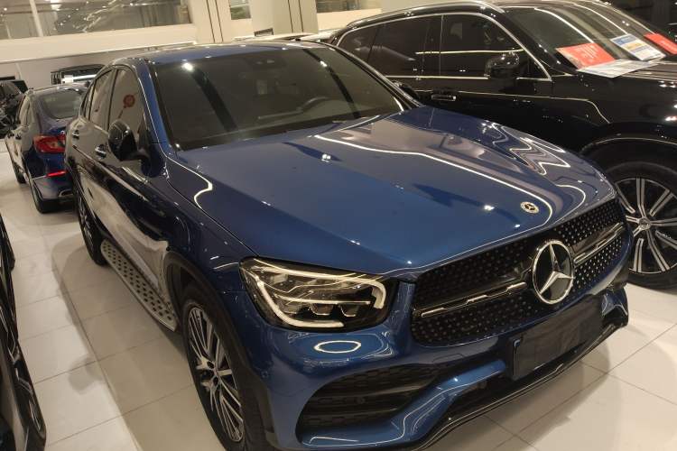 Used Mercedes-Benz GLC Coupe 2022 Refreshed GLC 300 4MATIC Coupe SUV Exterior 2