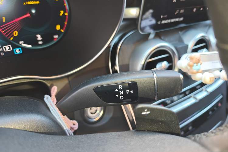 Used Mercedes-Benz GLC Coupe 2022 Refreshed GLC 300 4MATIC Coupe SUV Gear Lever