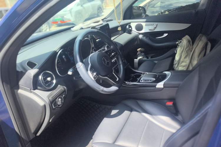 Used Mercedes-Benz GLC Coupe 2022 Refreshed GLC 260 4MATIC Coupe SUV Left Front Seat