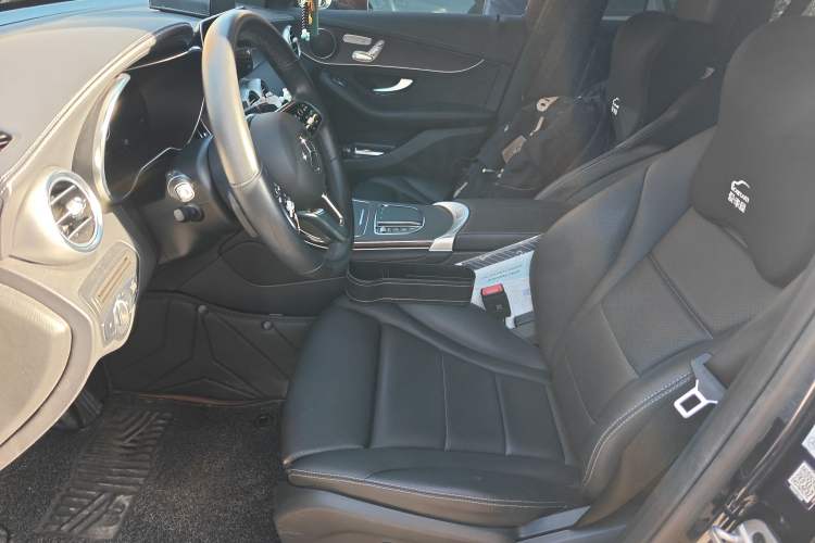 Used Mercedes-Benz GLC Coupe 2022 Refreshed GLC 300 4MATIC Coupe SUV Left Front Seat