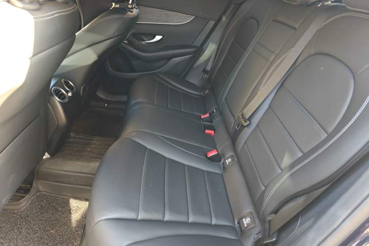 Used Mercedes-Benz GLC Coupe 2022 Refreshed GLC 300 4MATIC Coupe SUV Left Rear Seat