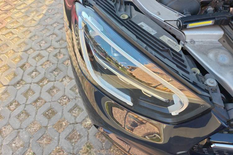 Used Mercedes-Benz GLC Coupe 2022 Refreshed GLC 300 4MATIC Coupe SUV Right Front Headlight