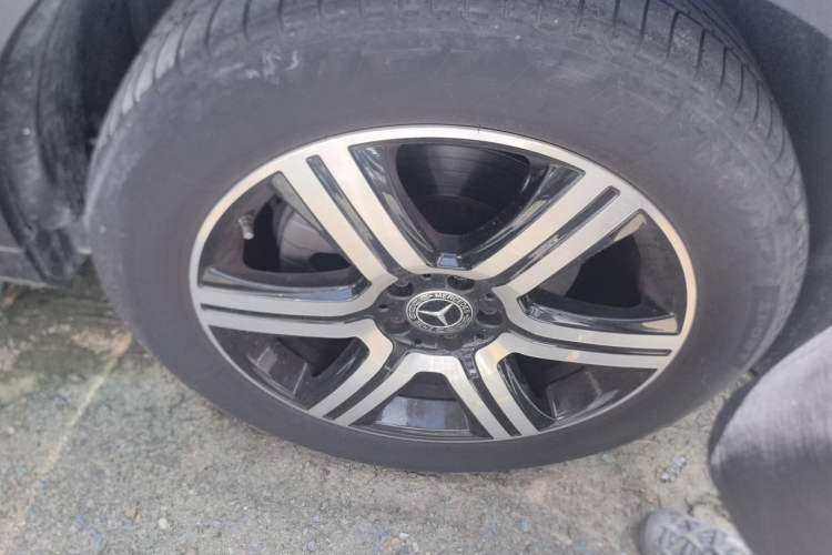 Used Mercedes-Benz GLC Coupe 2022 Refreshed GLC 260 4MATIC Coupe SUV Right Front Wheel Hub