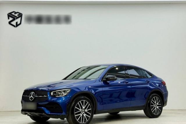 Ojetý Mercedes-Benz GLC Coupe 2022 Refreshed GLC 260 4MATIC Coupe SUV