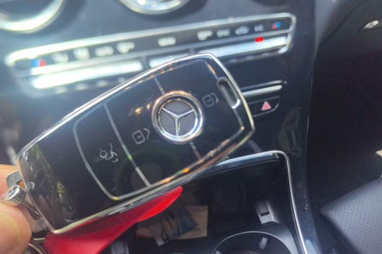 Used Mercedes-Benz GLC Coupe 2022 Refreshed GLC 260 4MATIC Coupe SUV Vehicle Key
