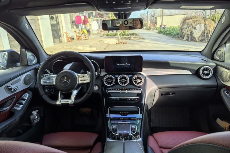 Used Mercedes-Benz GLC Coupe 2022 GLC 260 4MATIC Coupe SUV Interior 1