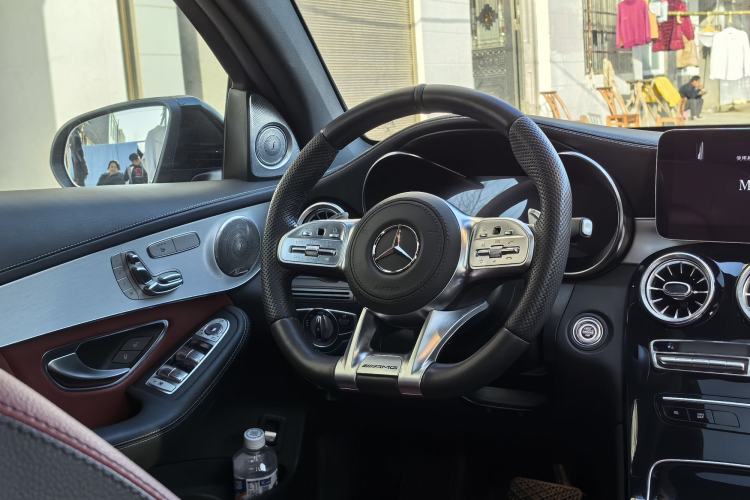Used Mercedes-Benz GLC Coupe 2022 GLC 260 4MATIC Coupe SUV Interior 2