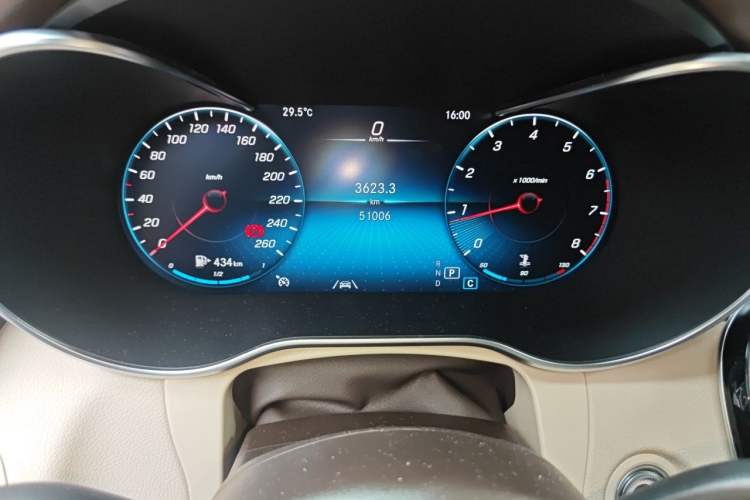 Used Mercedes-Benz GLC Coupe 2022 Refreshed GLC 300 4MATIC Coupe SUV Odometer Close Up
