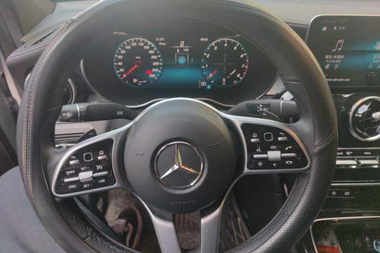 Used Mercedes-Benz GLC Coupe 2022 Refreshed GLC 260 4MATIC Coupe SUV Steering Wheel