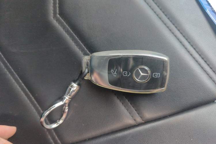 Used Mercedes-Benz GLC Coupe 2022 Refreshed GLC 260 4MATIC Coupe SUV Vehicle Key