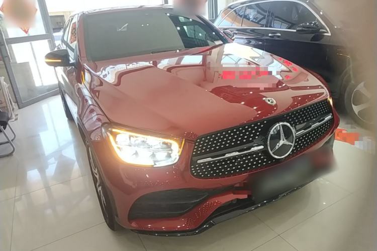 Used Mercedes-Benz GLC Coupe 2022 Refreshed GLC 260 4MATIC Coupe SUV Front Right 45 Deg