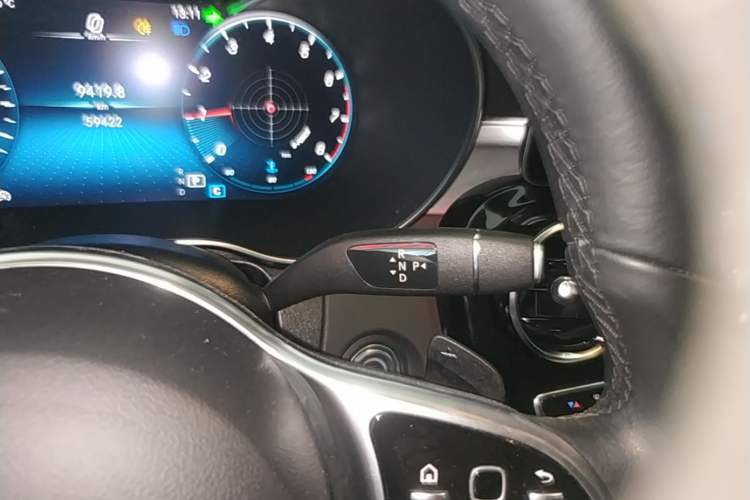 Used Mercedes-Benz GLC Coupe 2022 Refreshed GLC 260 4MATIC Coupe SUV Gear Lever