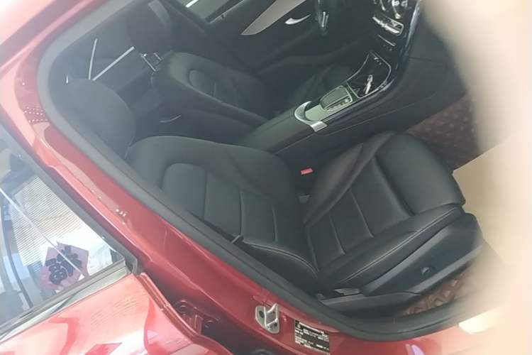 Used Mercedes-Benz GLC Coupe 2022 Refreshed GLC 260 4MATIC Coupe SUV Right Front Seat