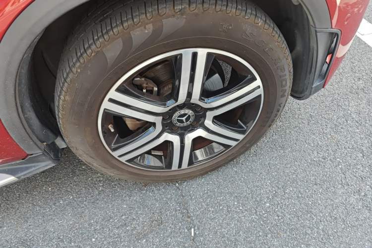 Used Mercedes-Benz GLC Coupe 2022 Refreshed GLC 260 4MATIC Coupe SUV Right Front Wheel Hub